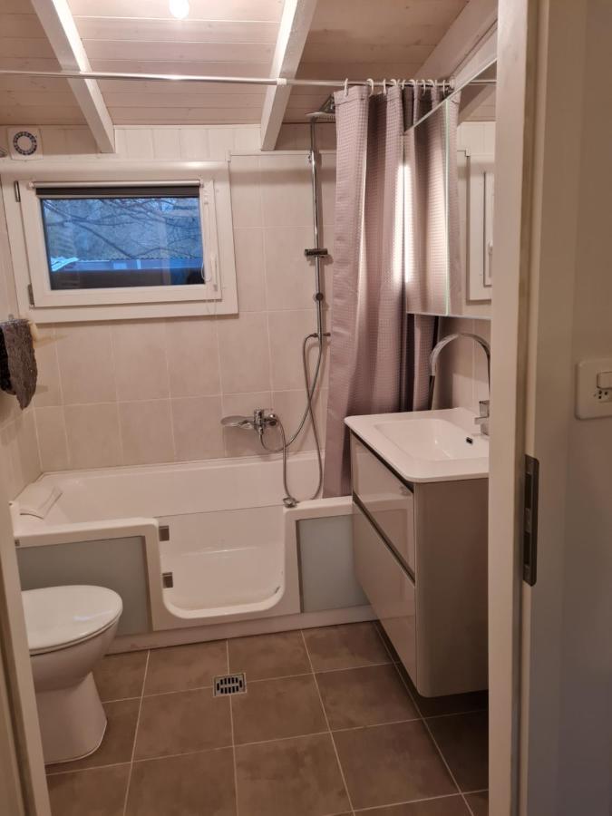 Noville Rhone Cottage 4 מראה חיצוני תמונה